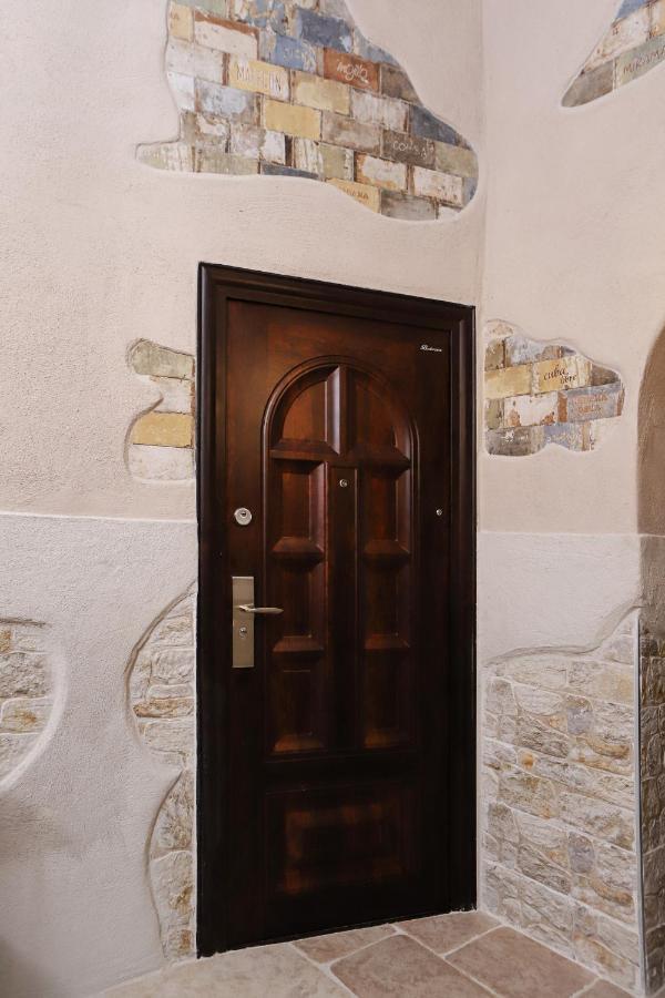 Gelso Apartments And Studio By Wonderful Italy Napoli Bagian luar foto